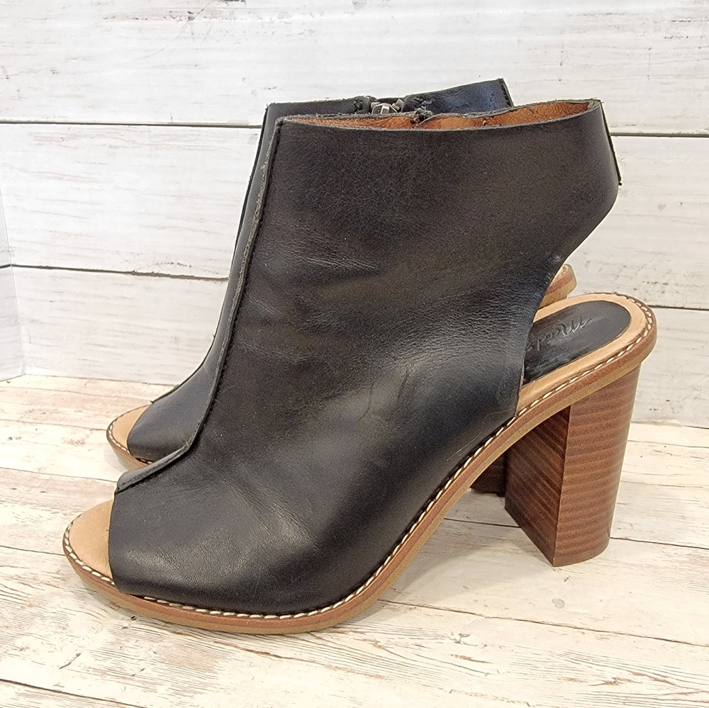 Madewell peep toe slingback booties in black leather C2244